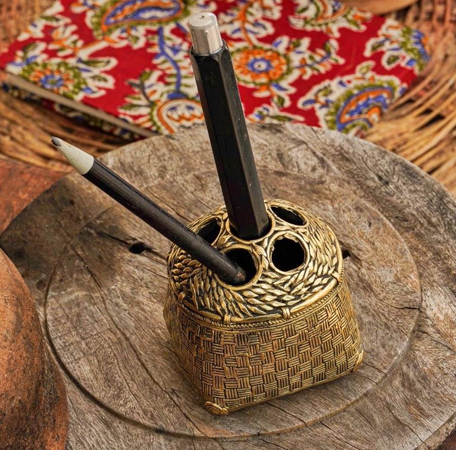 Dhan Pen Holder